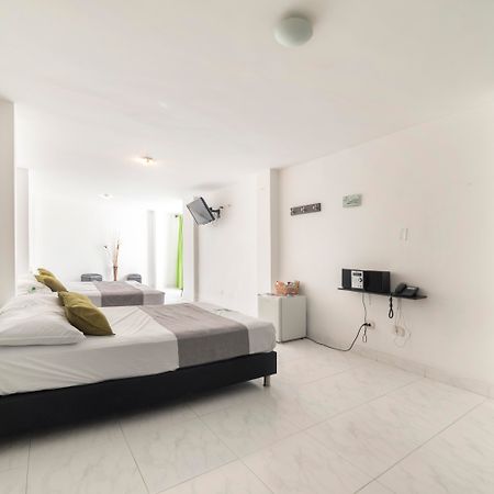 Hotel Paradise Lleras Medellín Extérieur photo