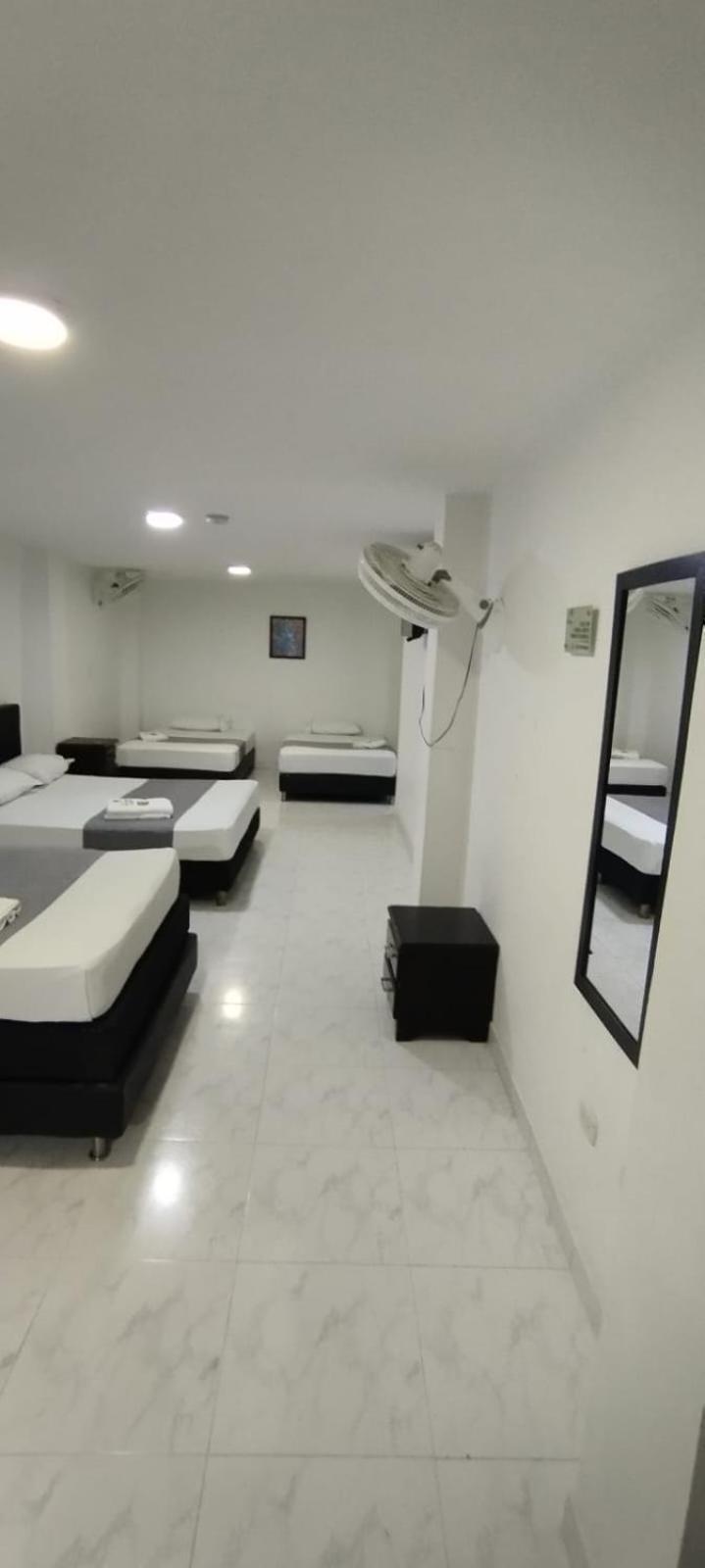 Hotel Paradise Lleras Medellín Extérieur photo