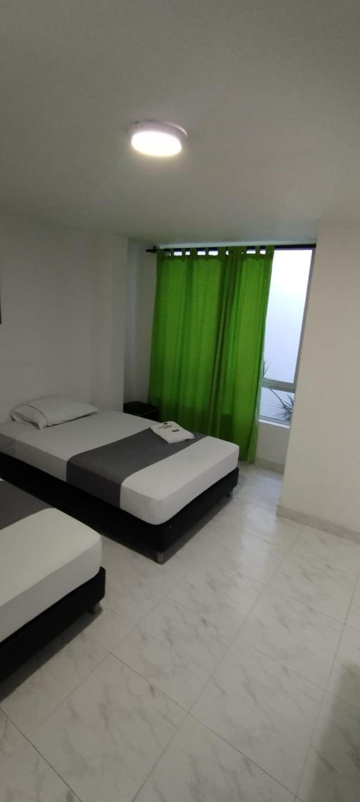 Hotel Paradise Lleras Medellín Extérieur photo