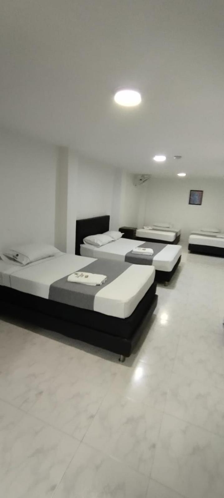 Hotel Paradise Lleras Medellín Extérieur photo