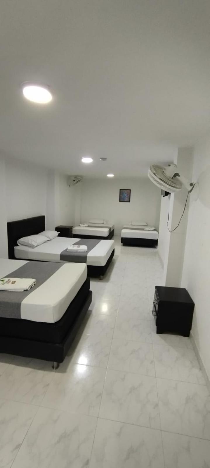 Hotel Paradise Lleras Medellín Extérieur photo