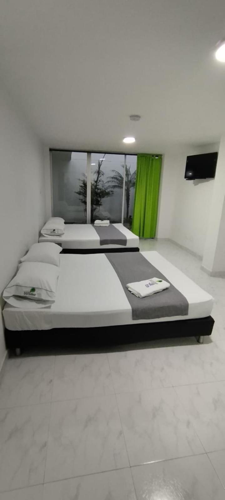 Hotel Paradise Lleras Medellín Extérieur photo