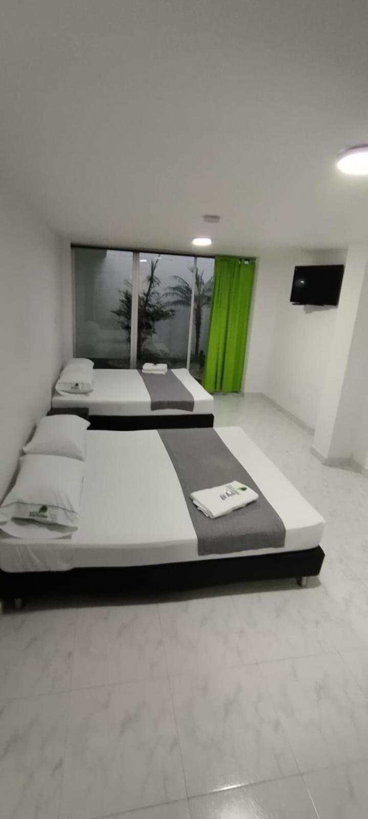 Hotel Paradise Lleras Medellín Extérieur photo