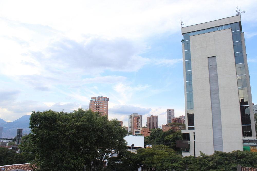 Hotel Paradise Lleras Medellín Extérieur photo