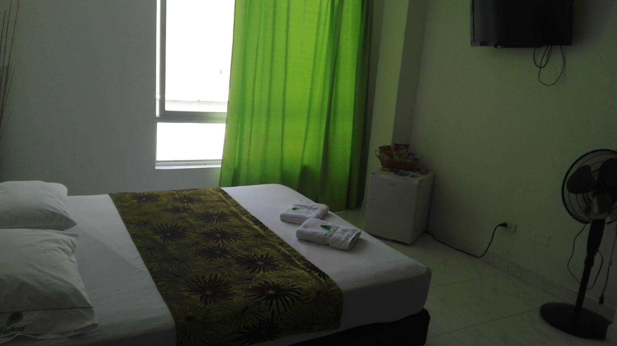 Hotel Paradise Lleras Medellín Extérieur photo