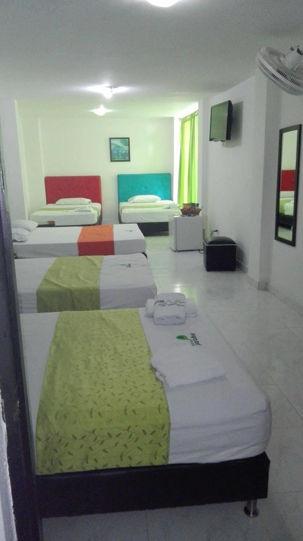 Hotel Paradise Lleras Medellín Extérieur photo