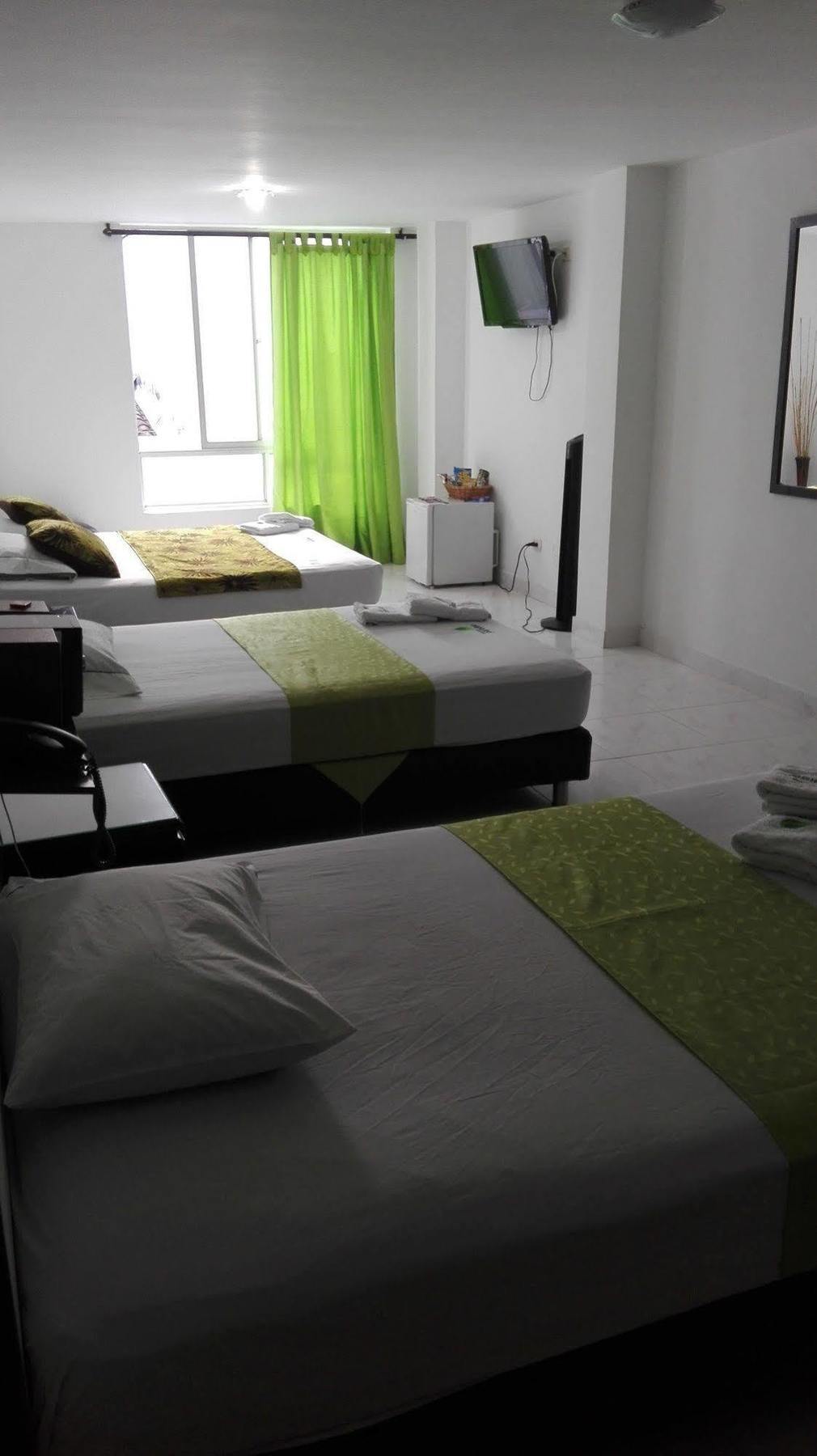 Hotel Paradise Lleras Medellín Extérieur photo