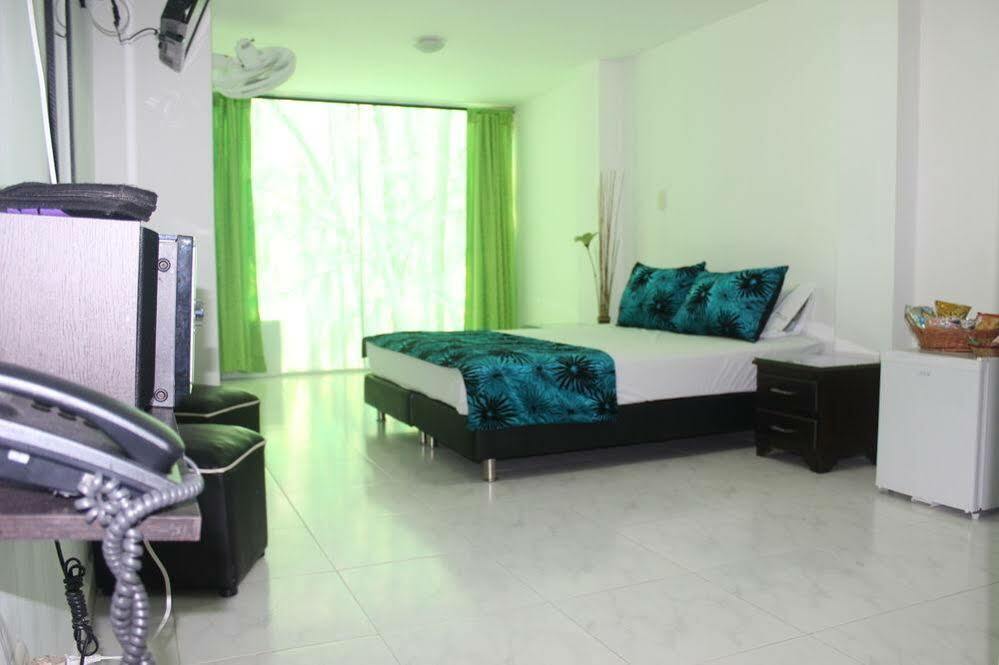 Hotel Paradise Lleras Medellín Extérieur photo